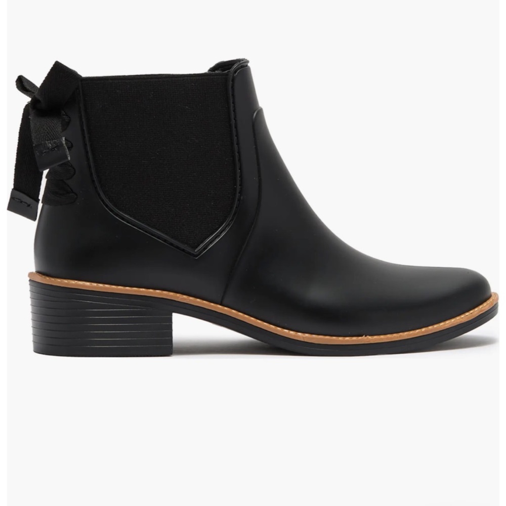 Bernardo rain booties